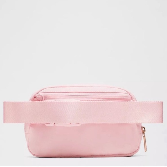 Lululemon Everywhere Belt Bag 1L Blissful Pink NWT - Picture 3 of 7
